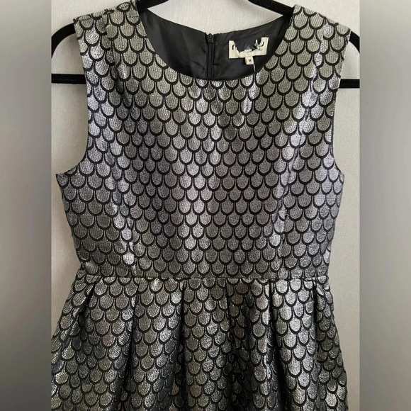 Miu Miu silver  scallop party sleeveless pleated mini dress Sz S - Picture 9 of 17